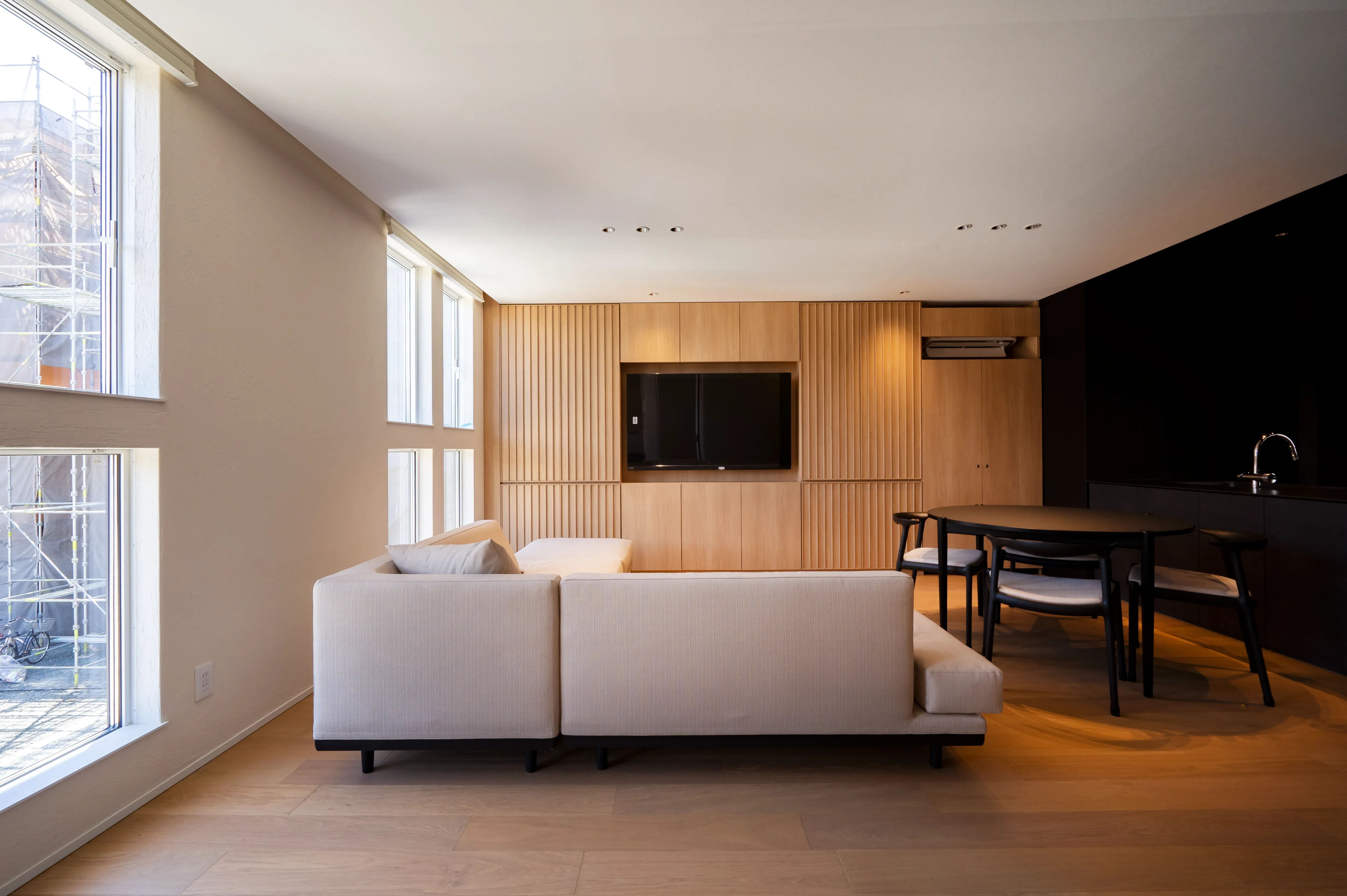 Gallery 02