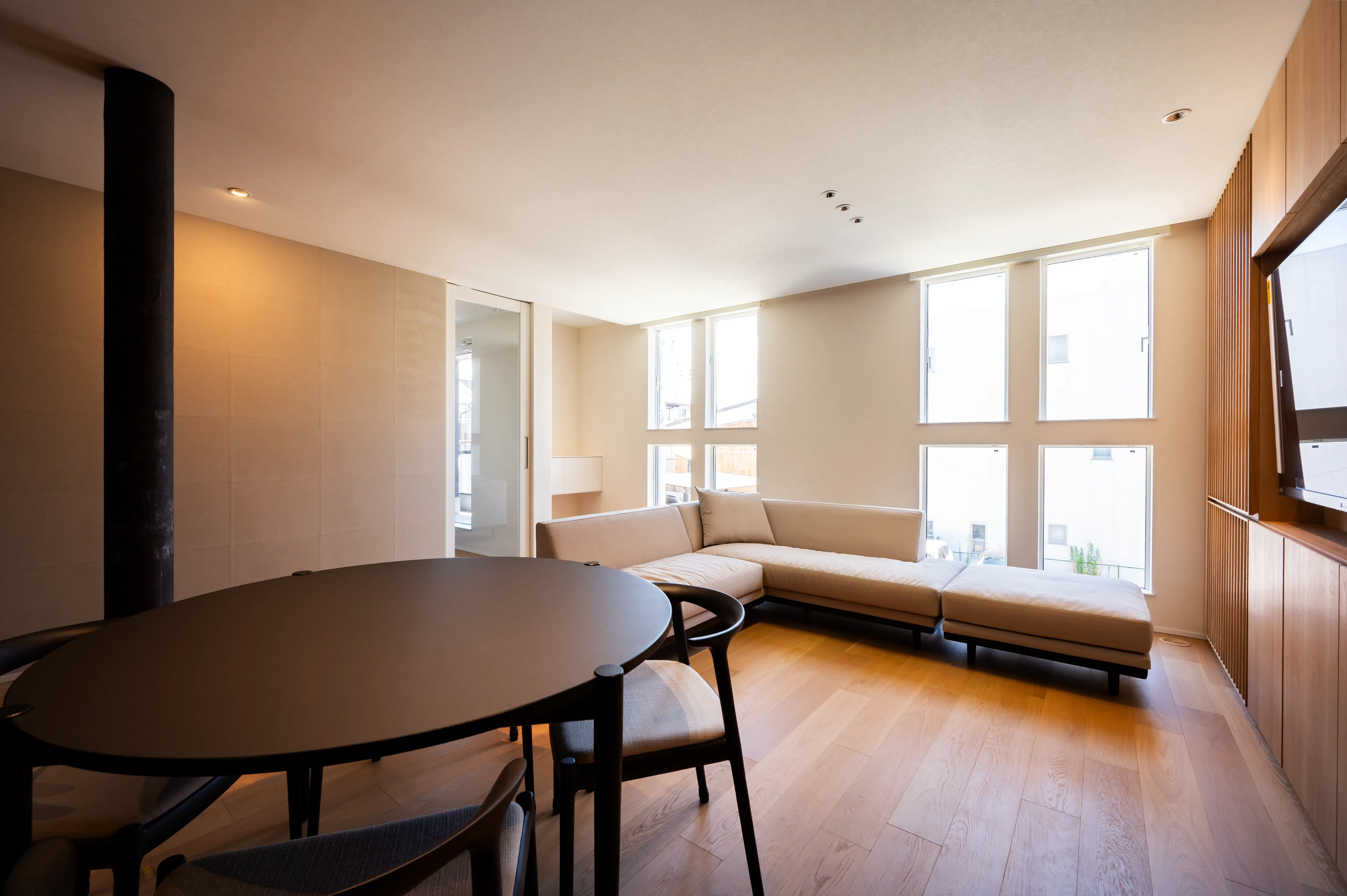Gallery 04